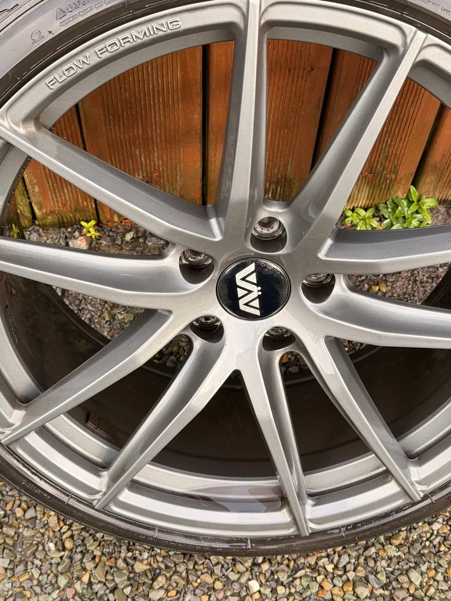20 inch Bmw Alloys - Image 2