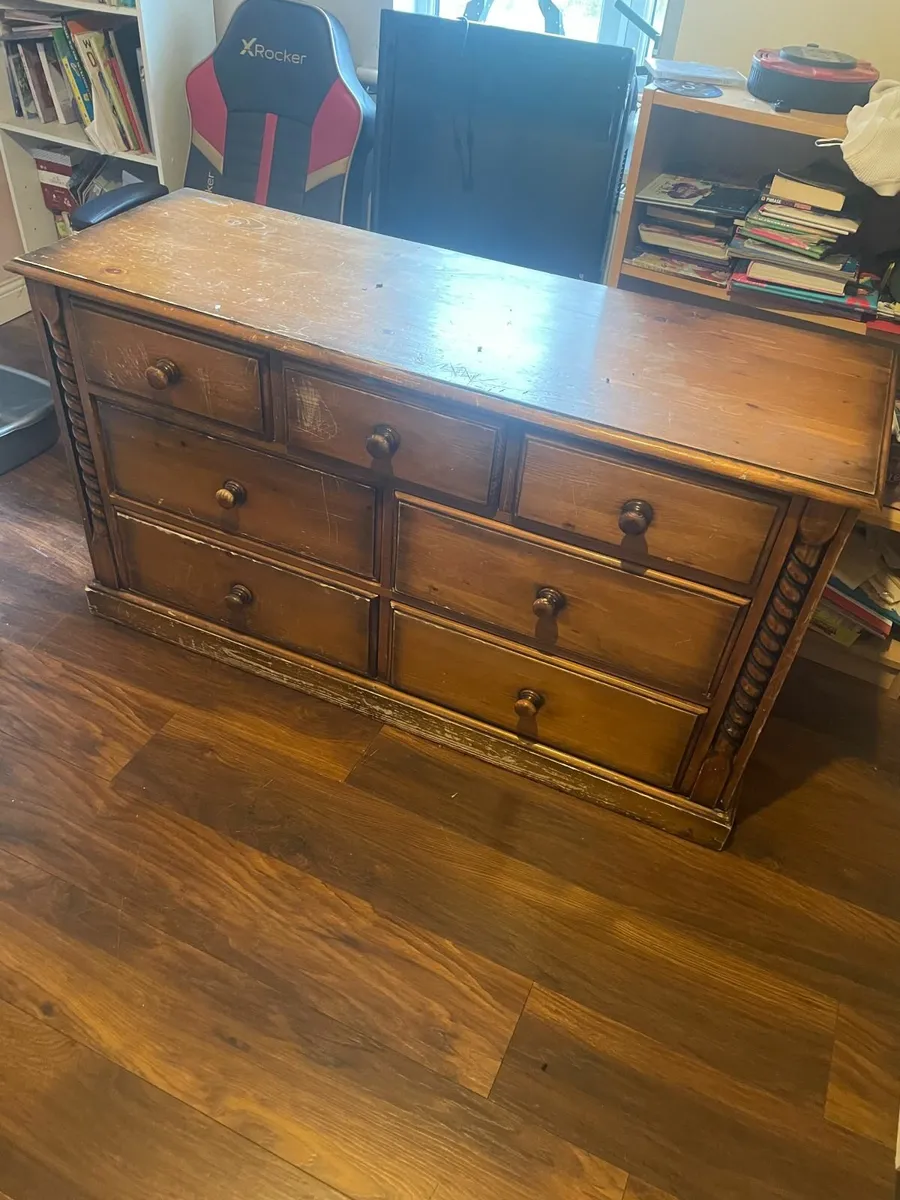 chest of drawers - Image 1