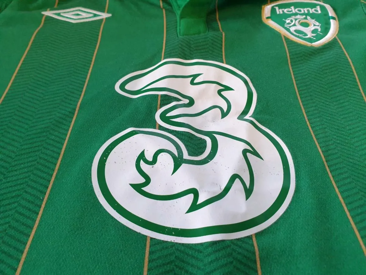 Ireland Football Home Jersey 2011 to 2012 Small - Image 3