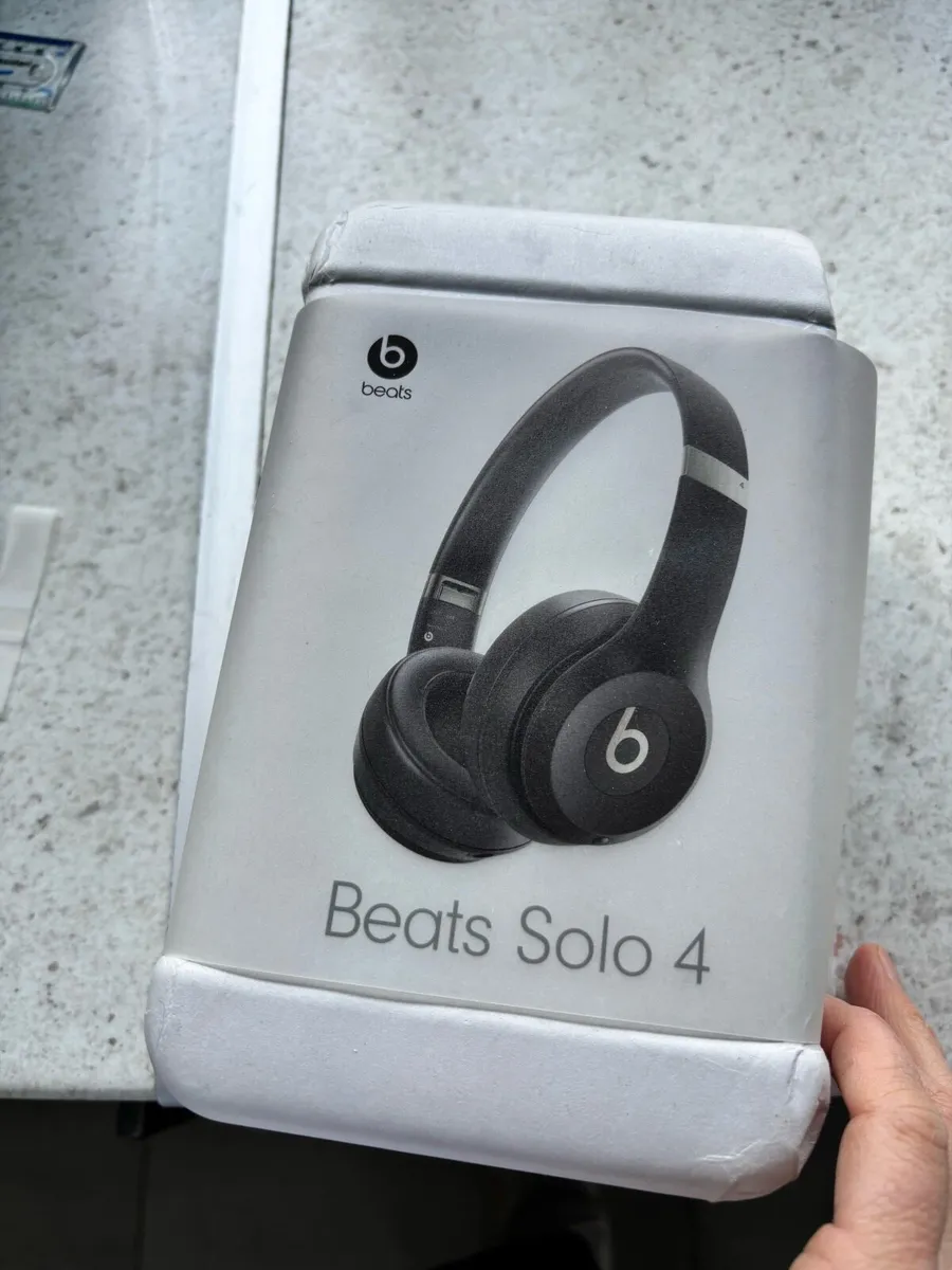 Beats Solo 4 wireless on ear headphones - Image 1