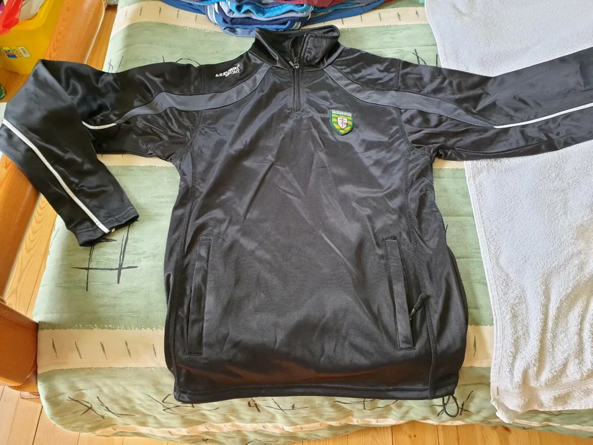 Donegal Gaelic Football Half Zip Top 2011 to 2012 - Image 1