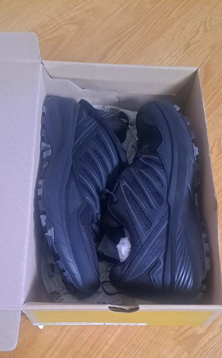 Mens trainers - Image 1