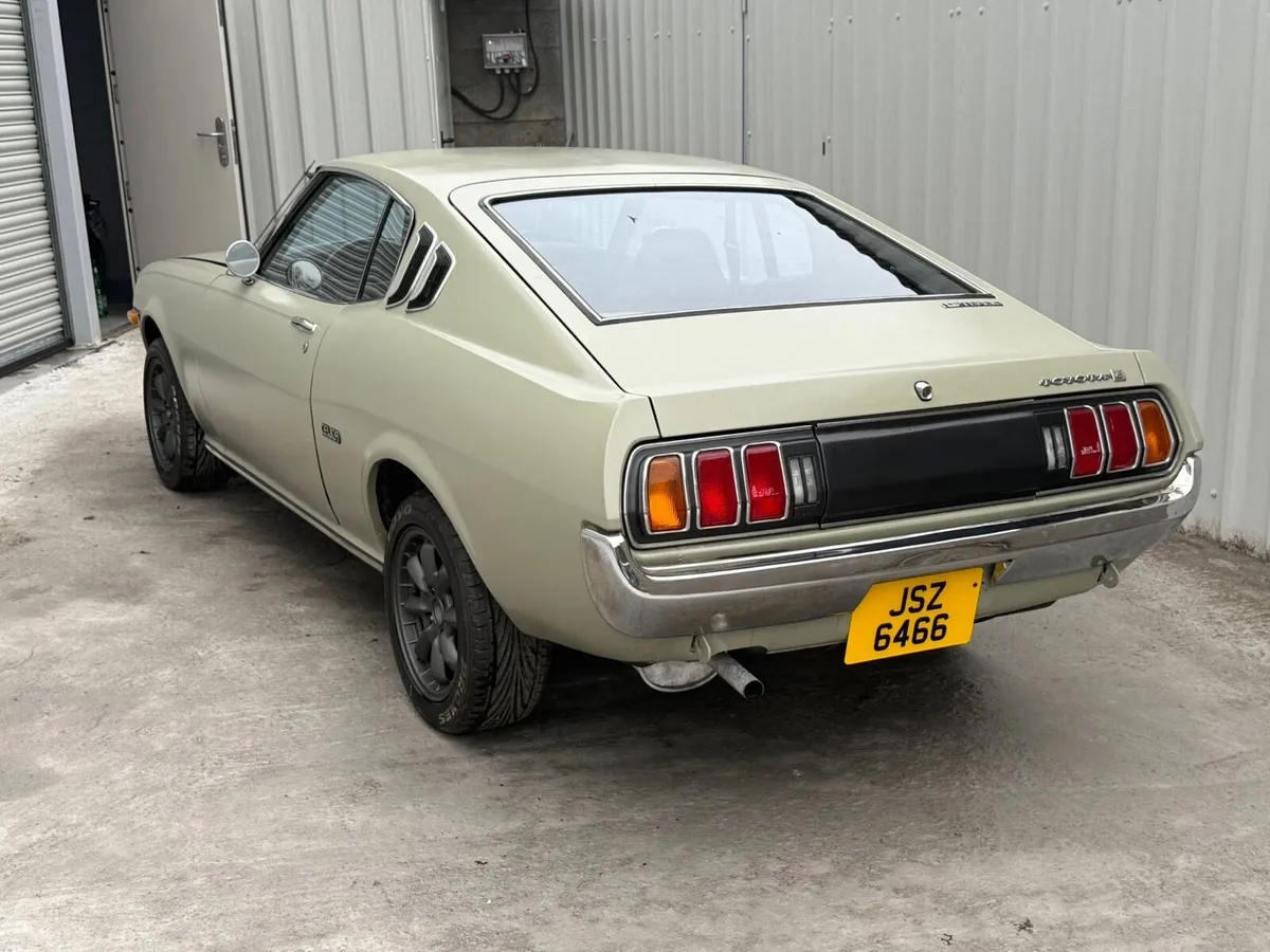 1976 Toyota celica liftback ST 1600 retro classic - Image 4