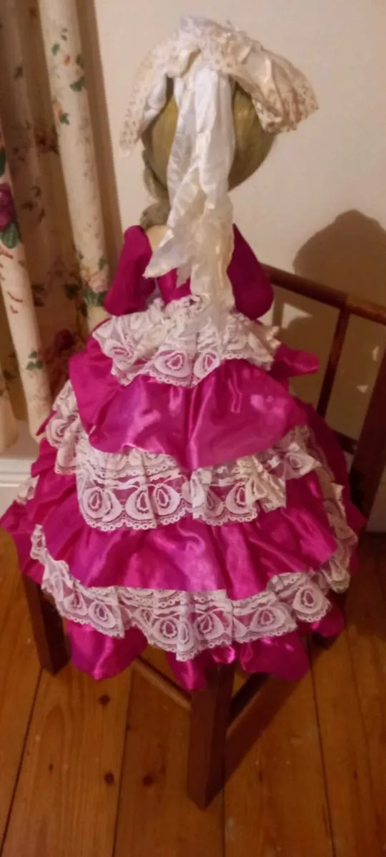 Vintage doll - Image 2