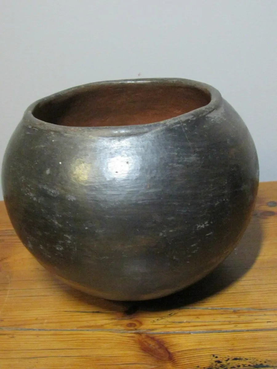 Vintage African Venda Clay Pots – 1970s Set of 3 - Image 3