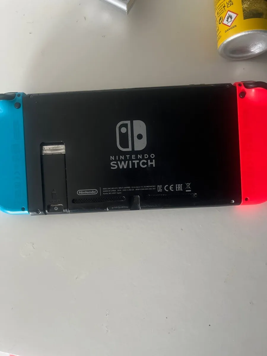 Nintendo Switch - Image 3