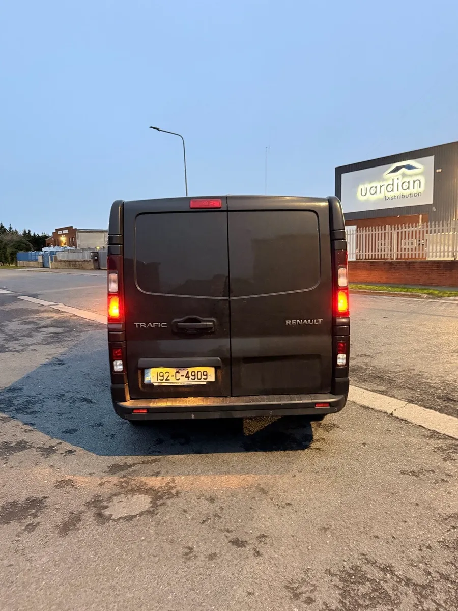 Renault traffic - Image 3