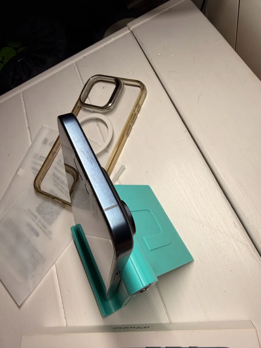 IPhone 15 pro max 256 - Image 2