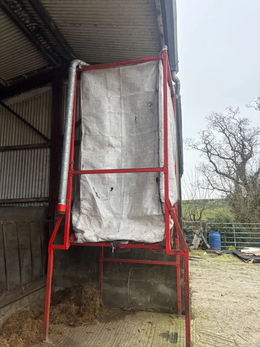 3 tonne Indoor meal bin - Image 3