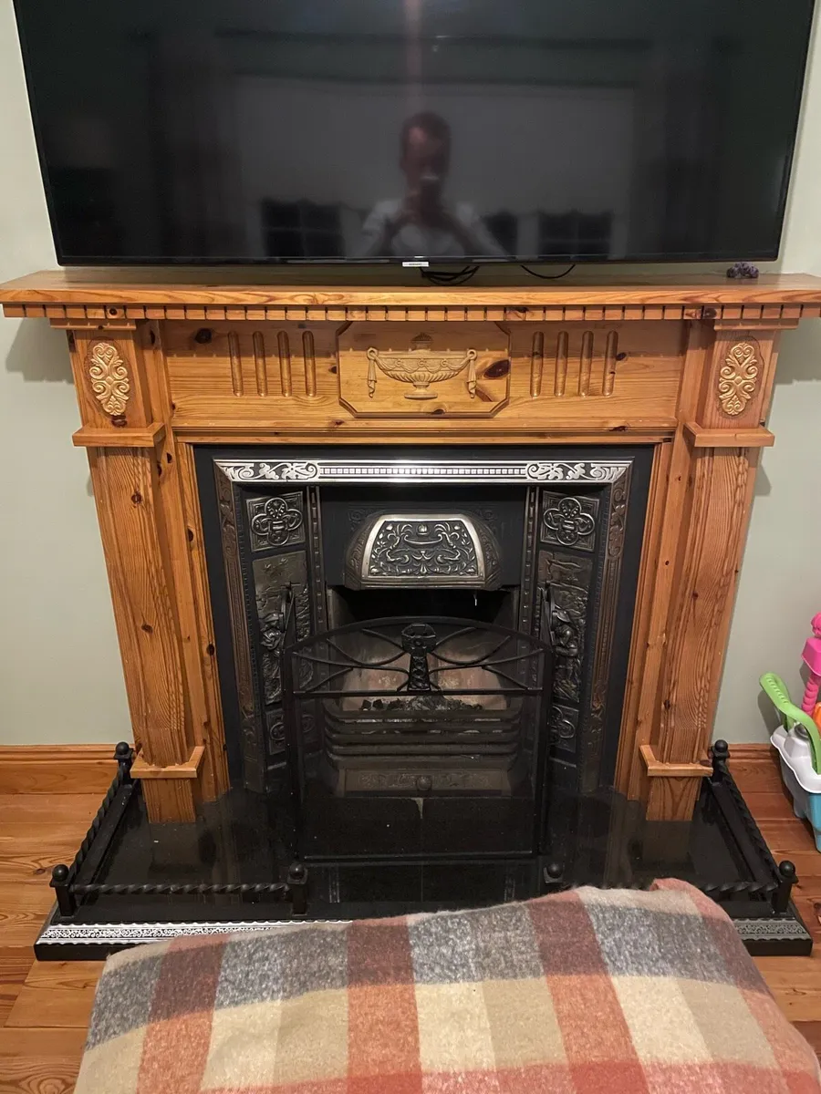 Fireplace surround and insert - Image 2
