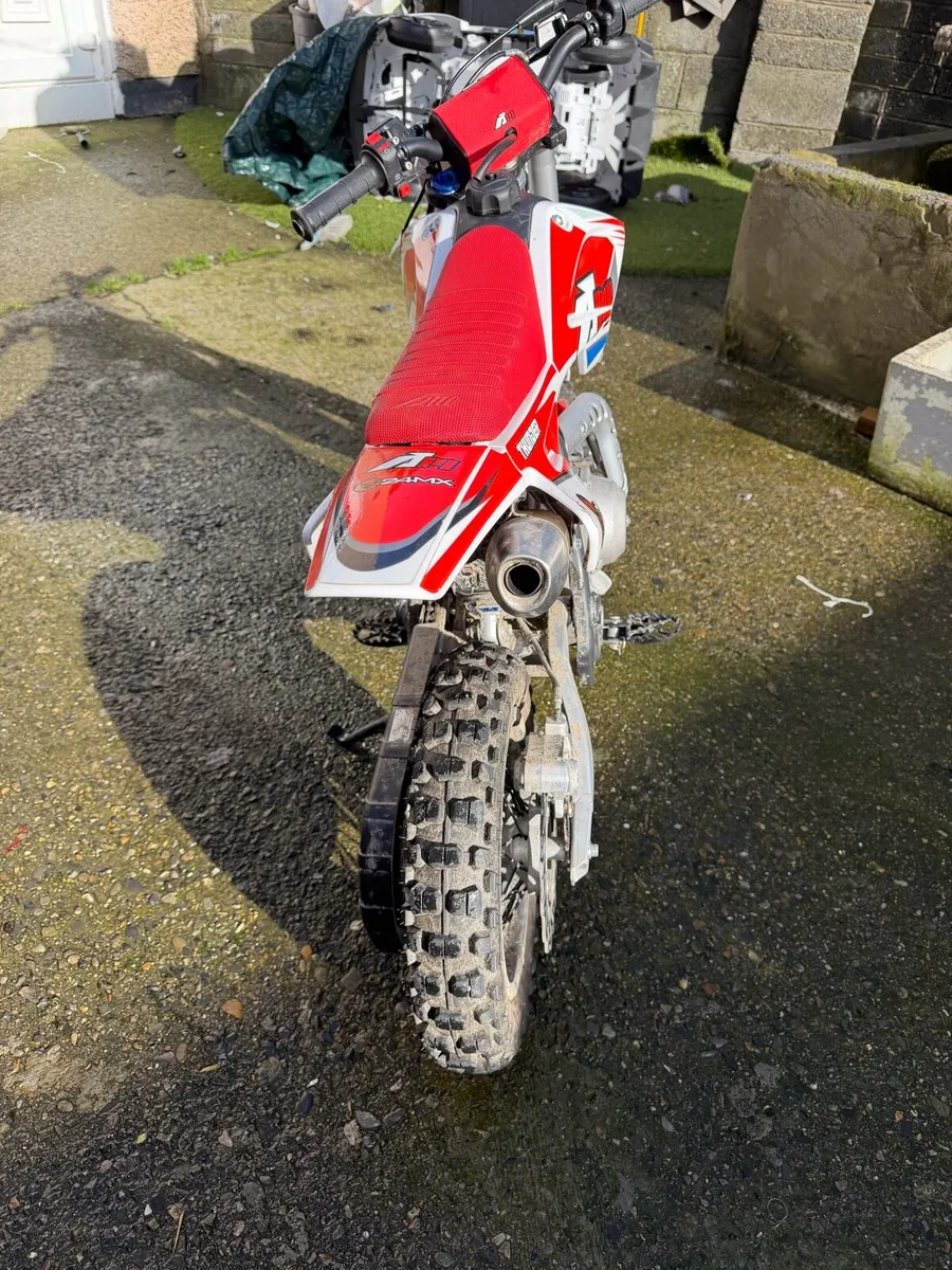 Kids 70cc pit bike - Image 3