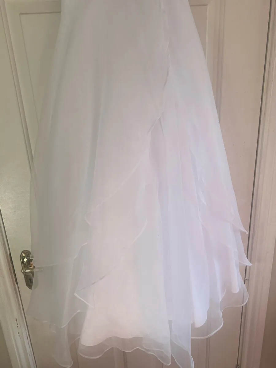 Stunning Communion Dress - Image 3