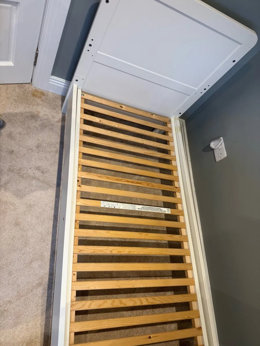 Mamas and Papas Cot Bed - Image 1