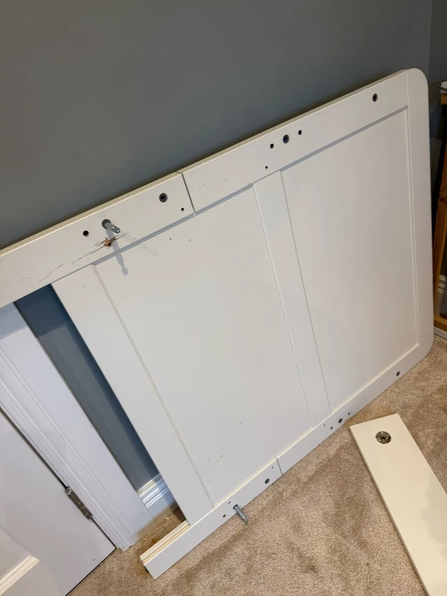 Mamas and Papas Cot Bed - Image 3