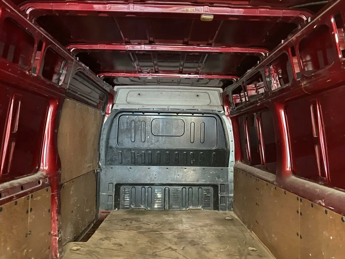 Ford Transit - Image 3