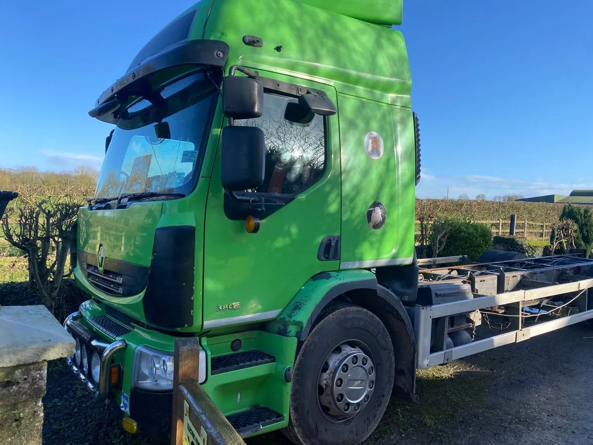 Renault Premium 2013 - Image 1