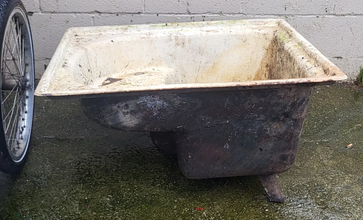 Cast Iron Bath - Image 2