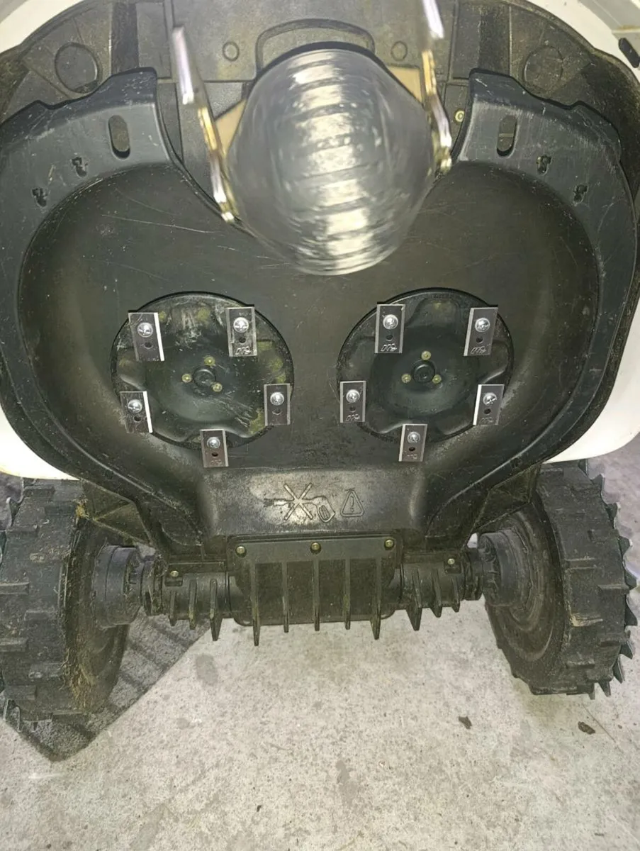 Mammotion yuka robotic mower 1500 - Image 3