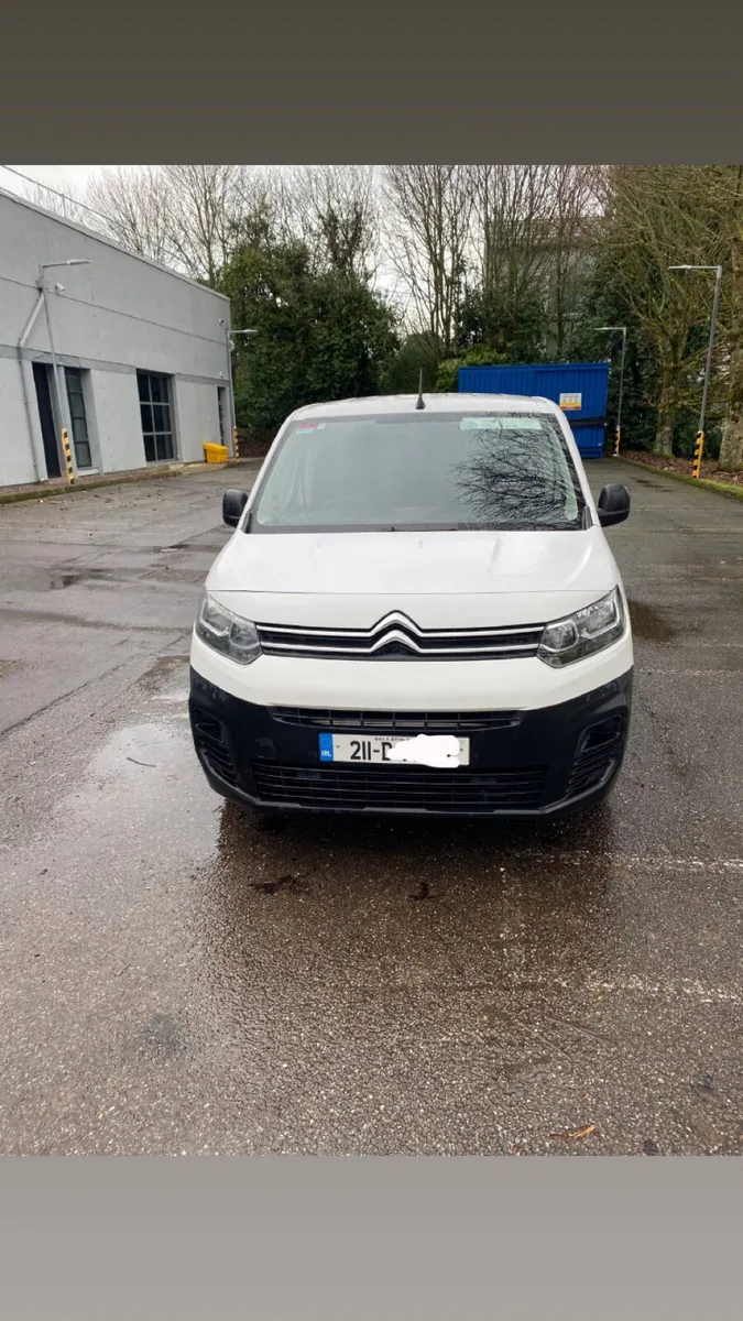 Citroen Berlingo 2021 - Image 2