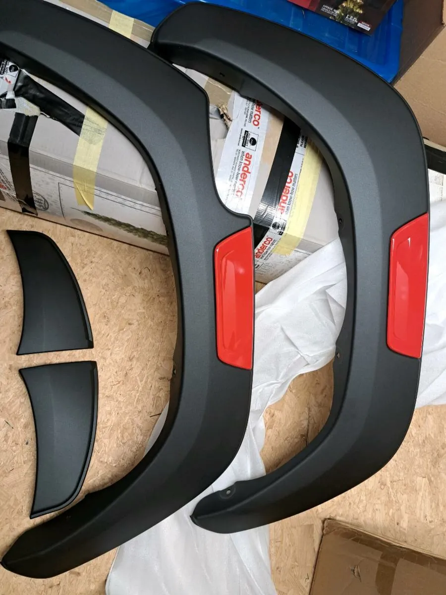 Toyota hilux wheel archs - Image 2