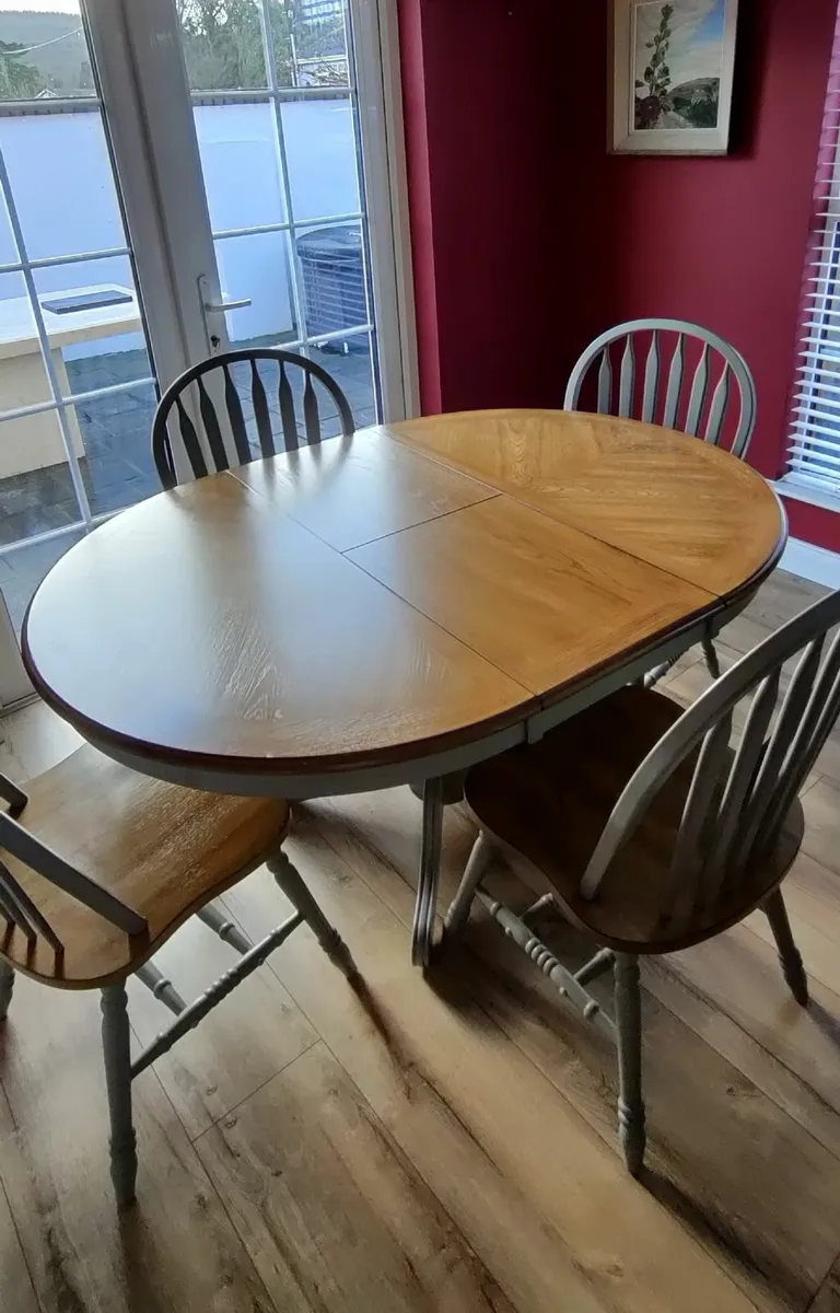 Dining table and chairs - Image 4
