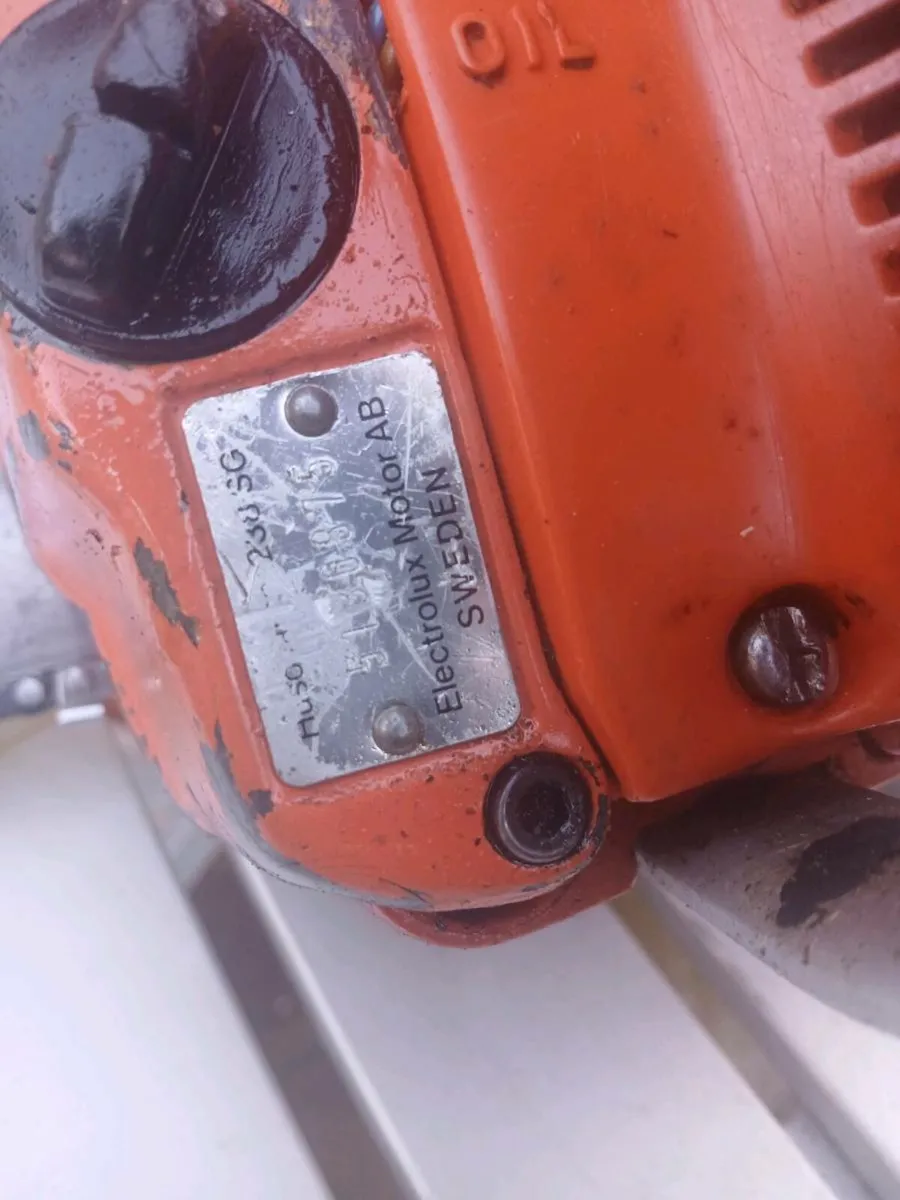 Husqvarna chainsaw - Image 4