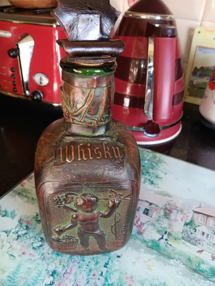 Vintage whiskey bottle - Image 2