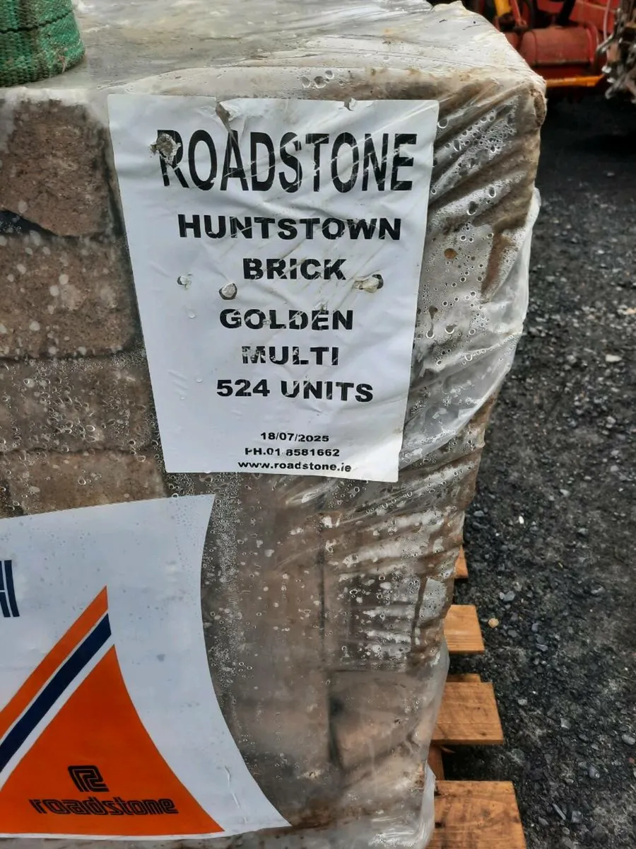 Roadstone multi golden building bricks - Image 3