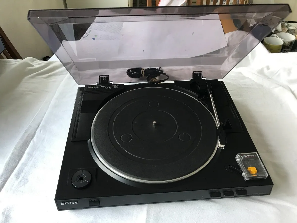 Sony Record Player - Image 1