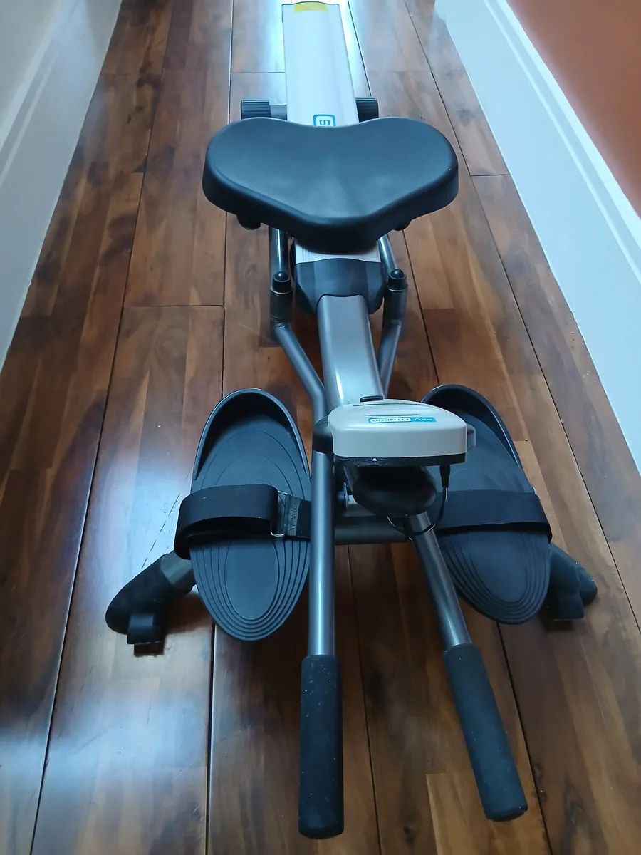 Rowing Machine - Image 1