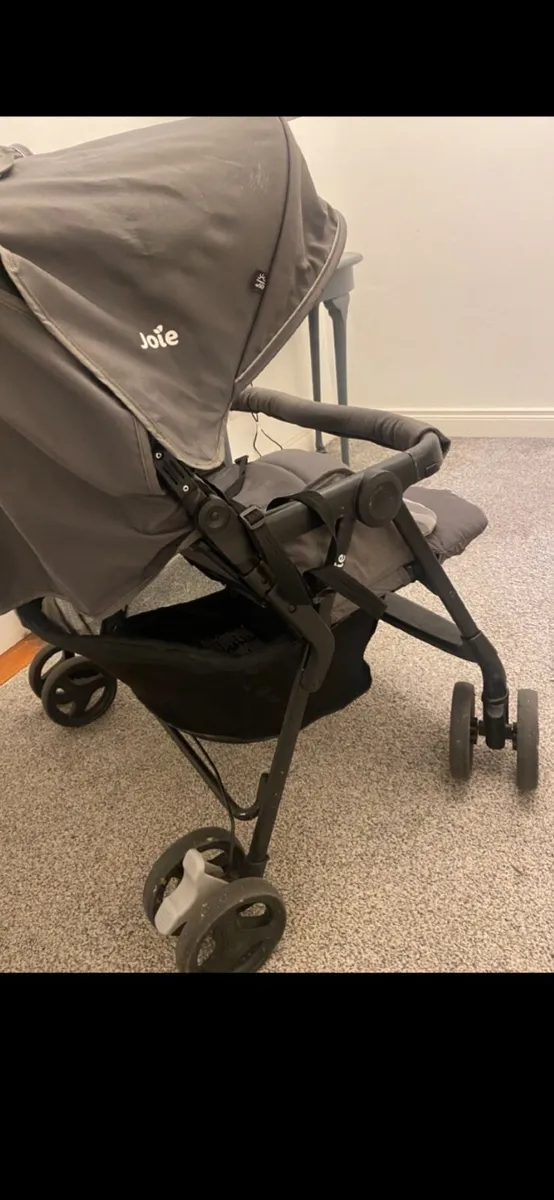 Twin stroller - Image 1