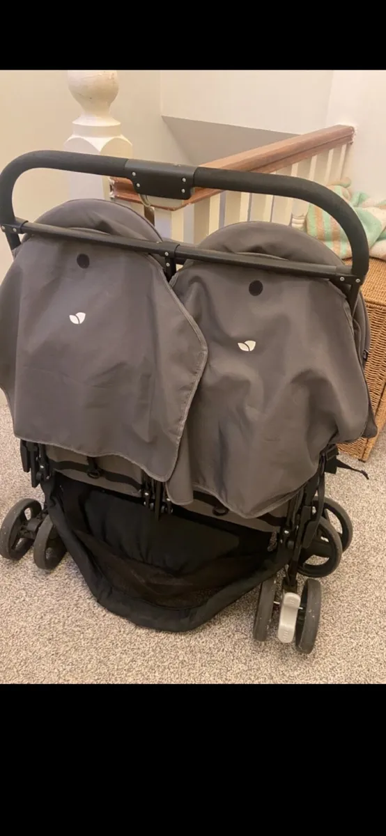 Twin stroller - Image 2
