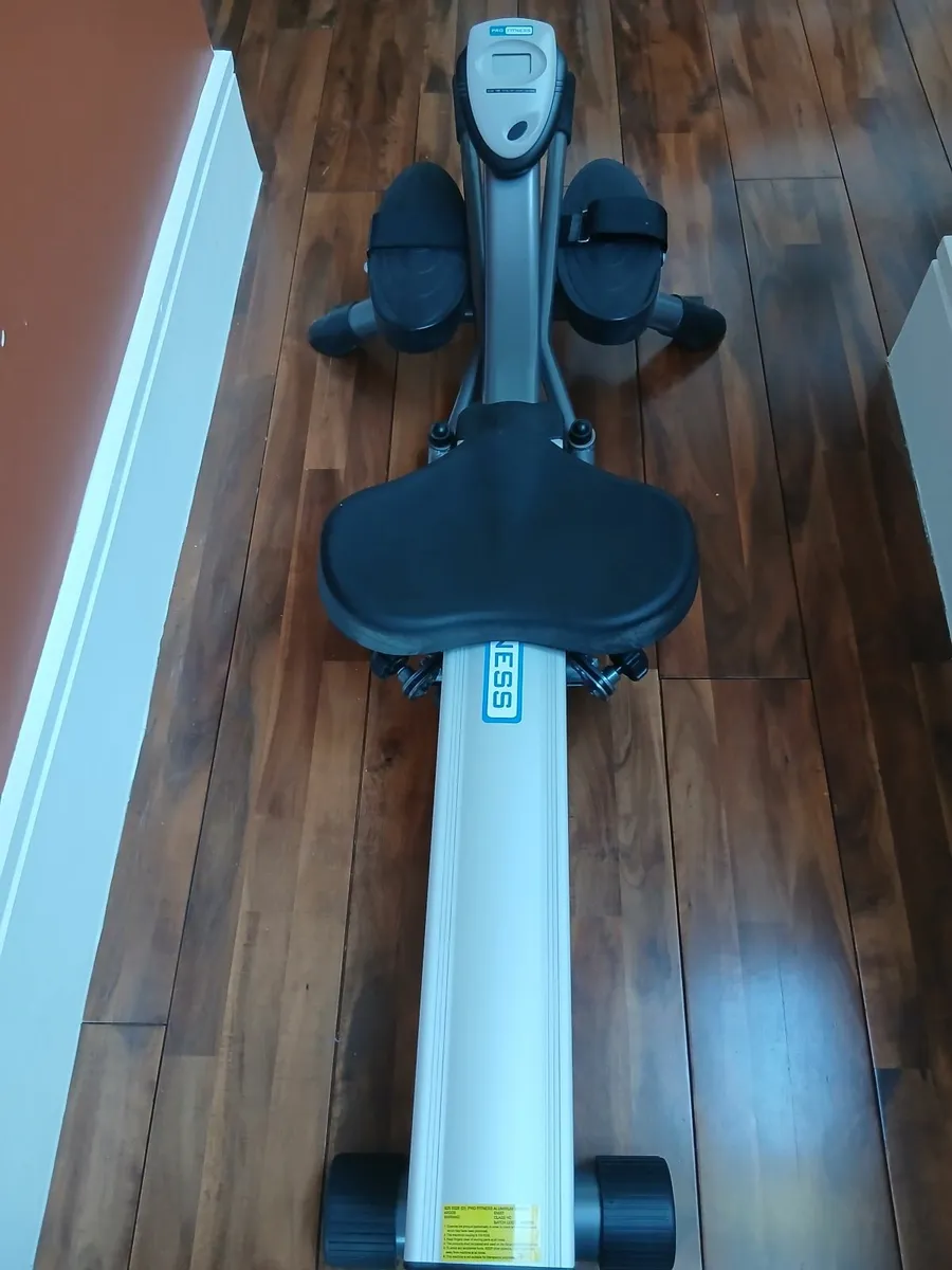 Rowing Machine - Image 3