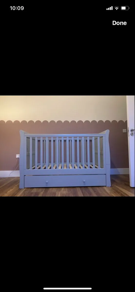 Mamas and Papas Mia sleigh cot bed and
Large under - Image 1