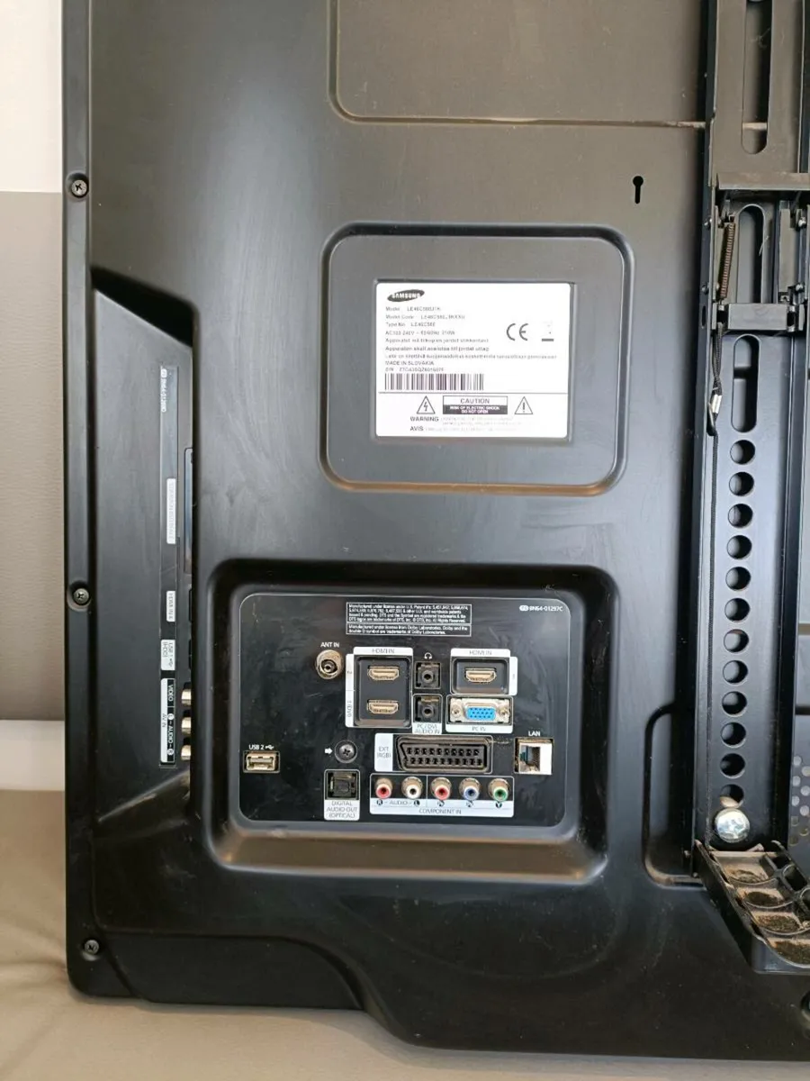 Samsung 46 Inch LCD TV - Image 3