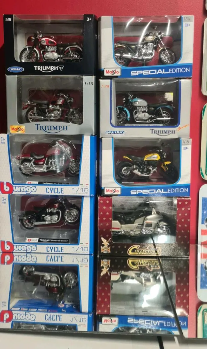 Triumph and ducati motorcycle models x 8 - Image 1