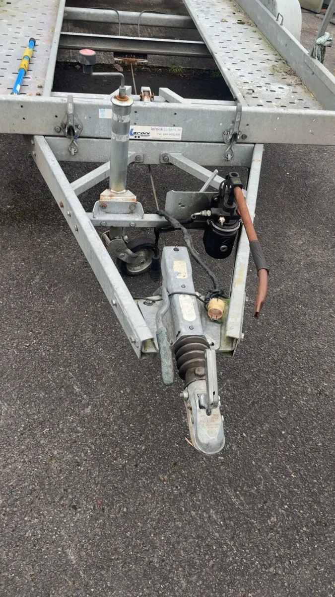 Lider Trailor WIth Tire Rack - Image 3