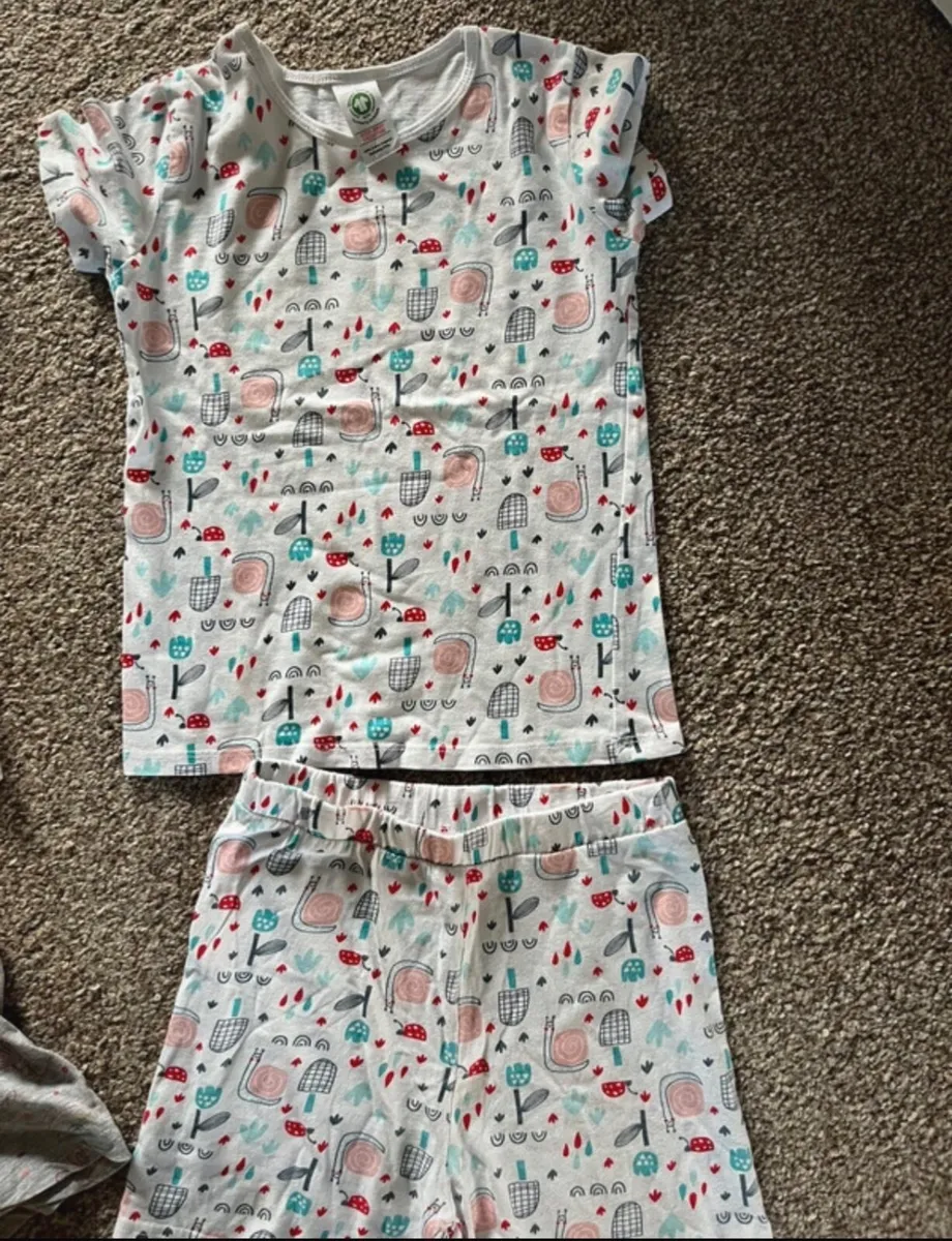 Girls pj bundle 3-4 y - Image 2
