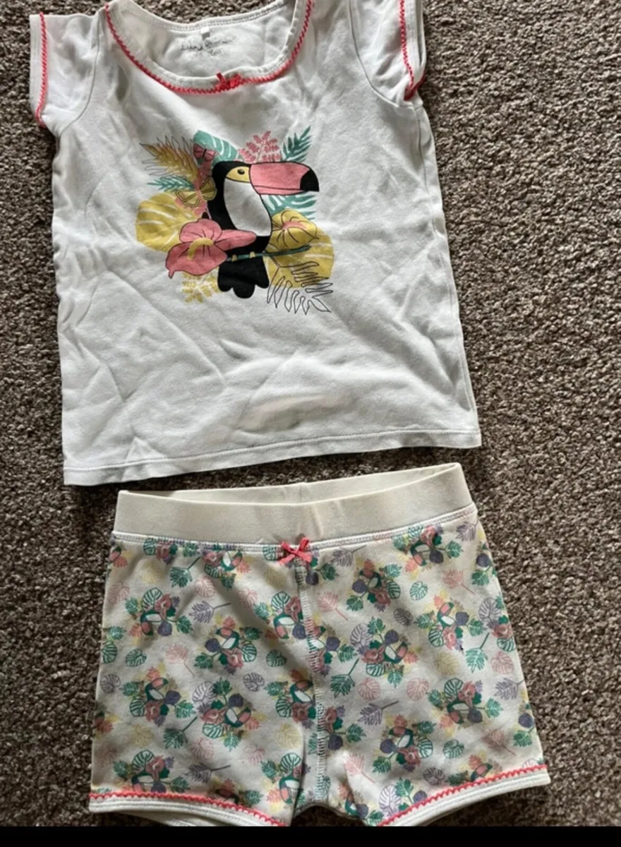 Girls pj bundle 3-4 y - Image 4