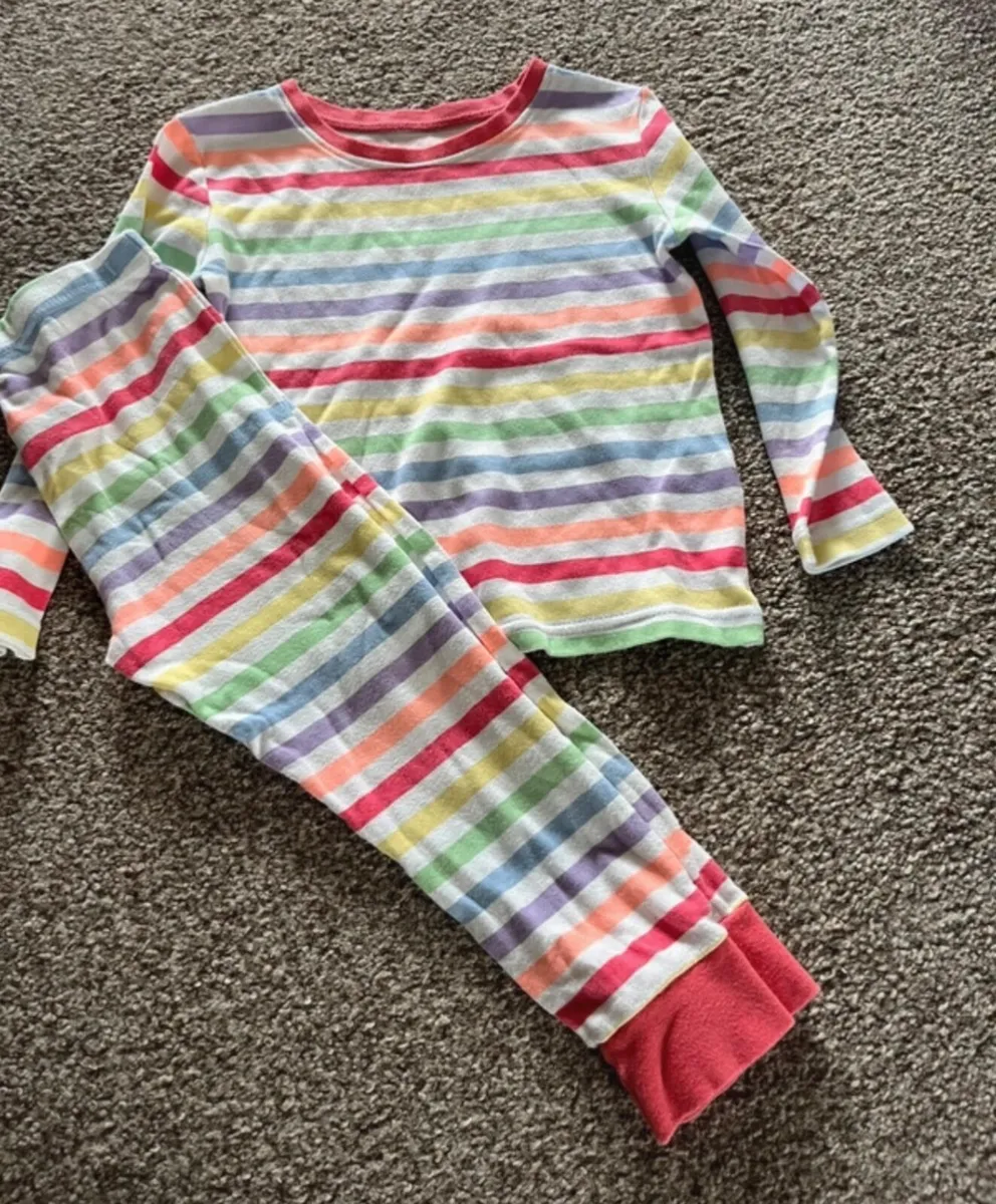 Girls pj bundle 3-4 y - Image 3