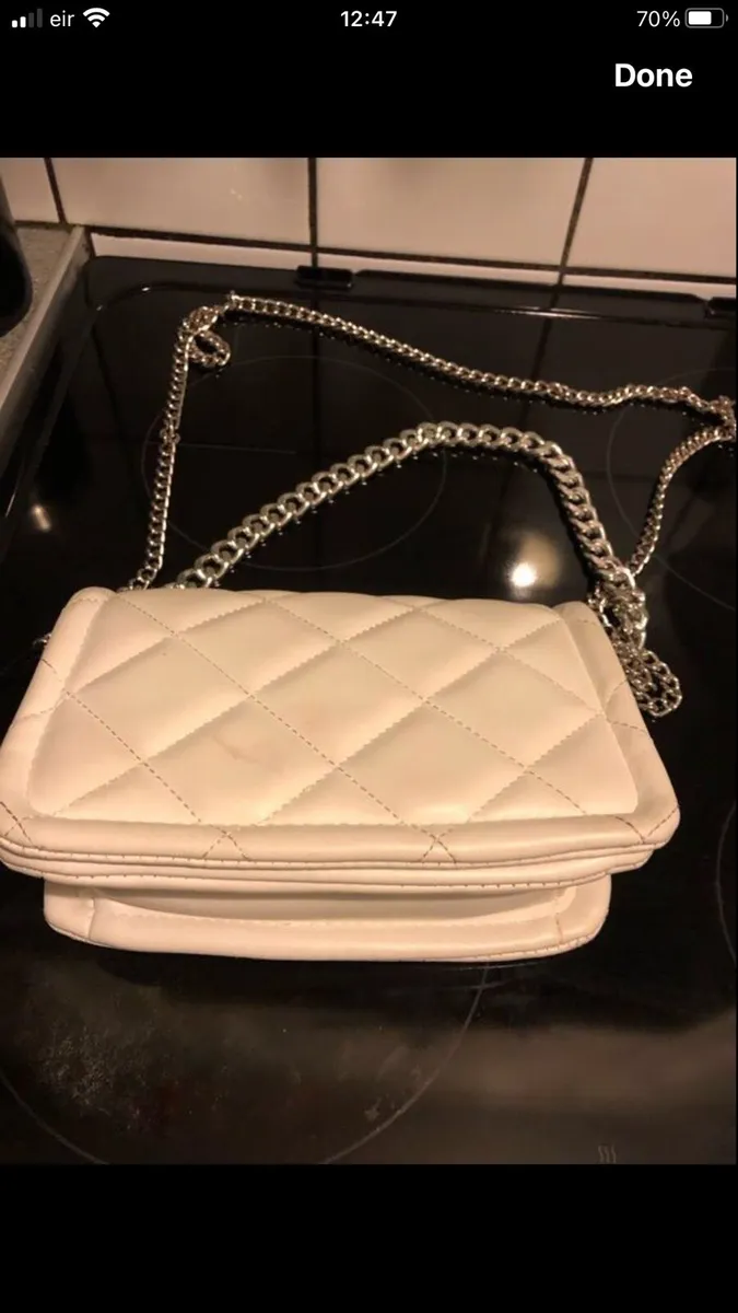 Ladies stunning bag €5 - Image 1