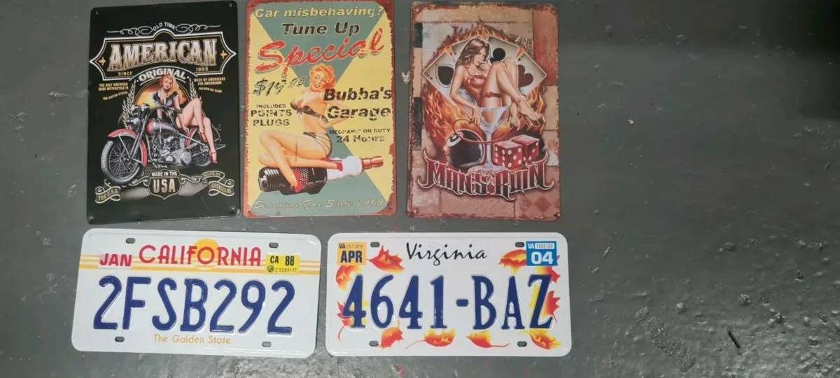 Tin signs motoring memorabilia - Image 1