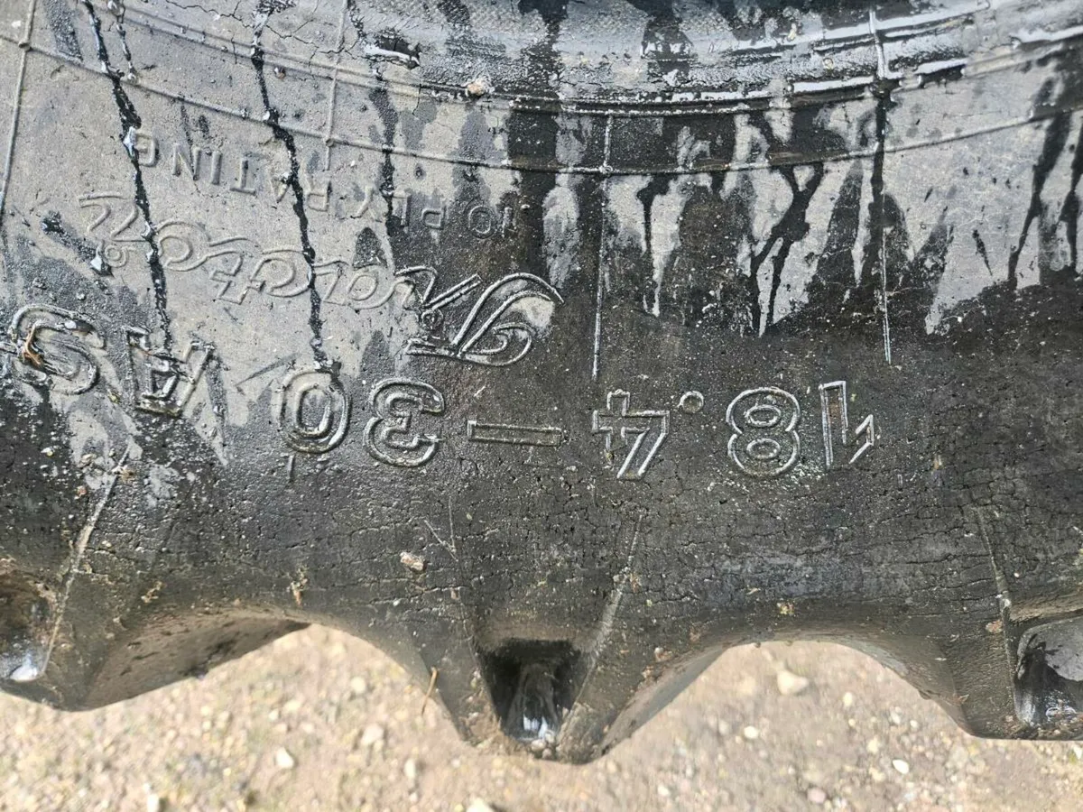 18.4 x 30 tyres and tube - Image 4