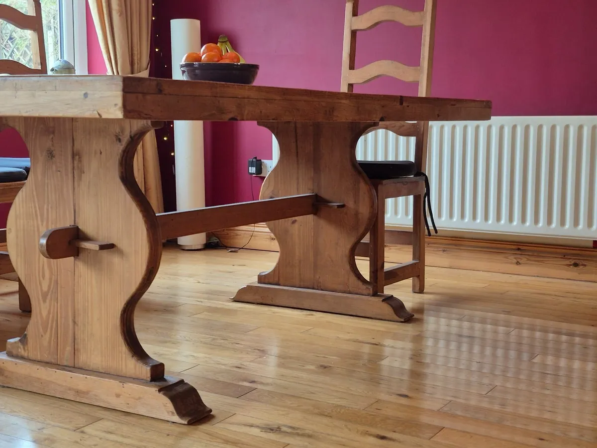 RUSTIC LARGE MEXICAN PINE TABLE & 6 CHAIRS - Image 3