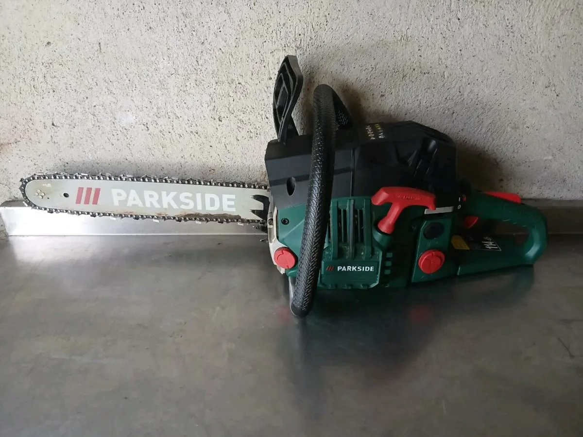 53cc petrol Chainsaw for Sale - Image 3