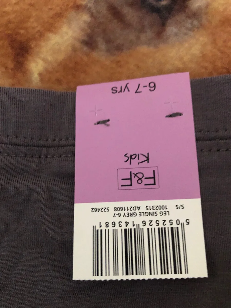 Girls BNWT legging age 6/7 €3 - Image 4