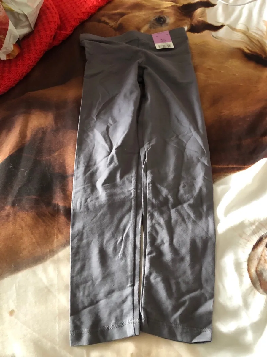 Girls BNWT legging age 6/7 €3 - Image 1