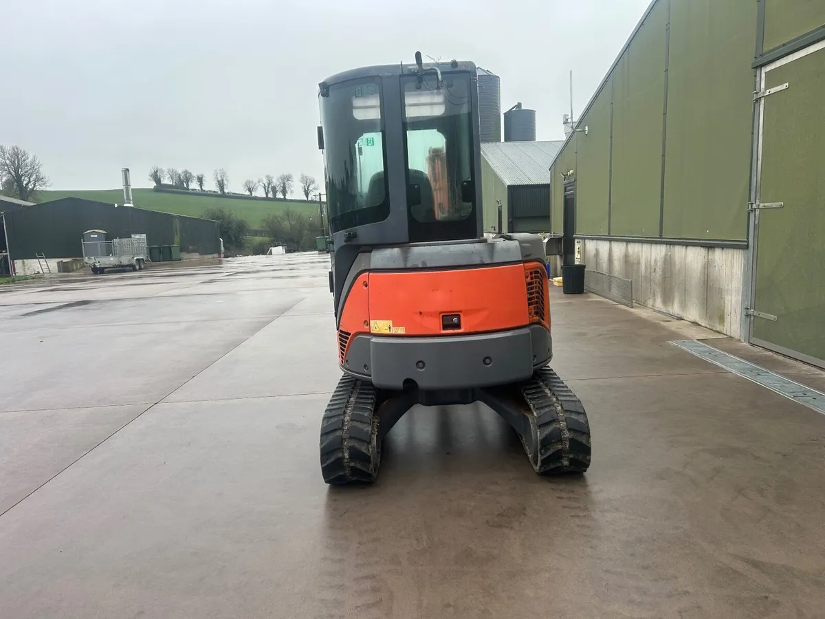 Hitachi 30 u - Image 3