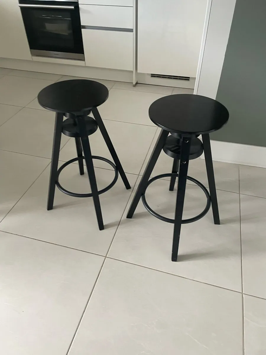 Bar stool - Image 1