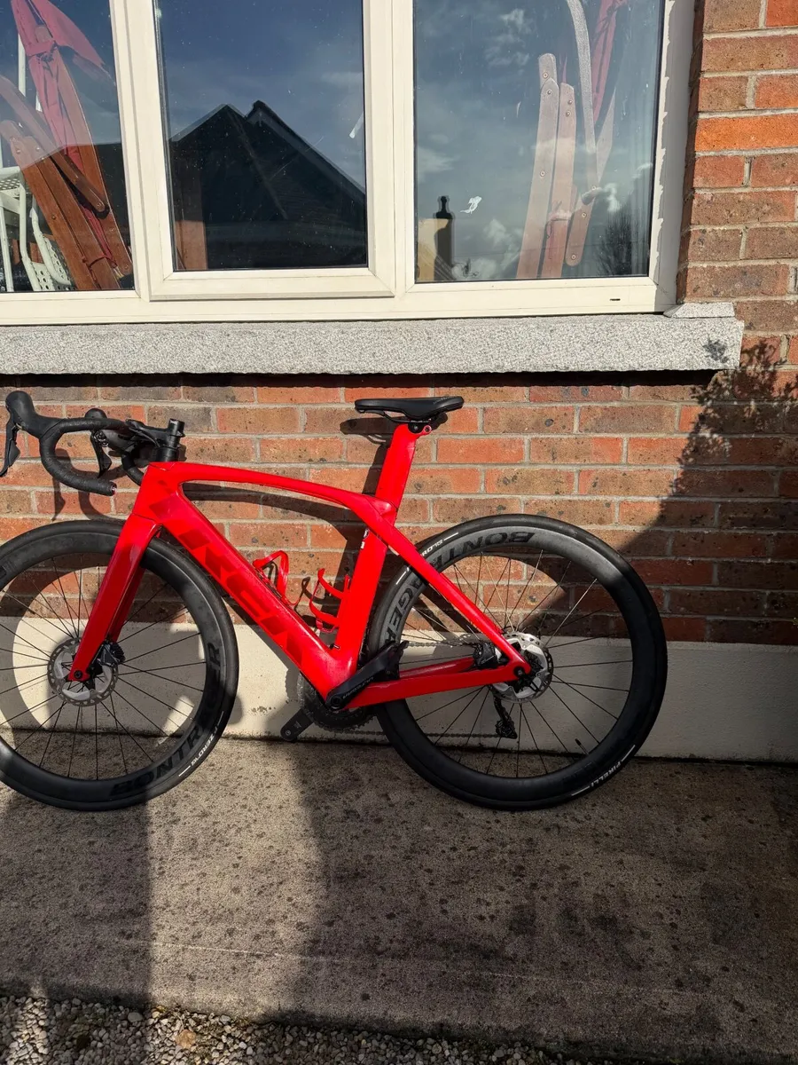 Trek Madone SL6 - Image 1